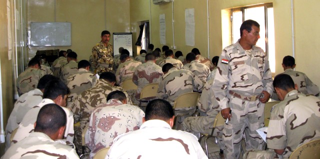 Iraqi Soldiers honored in Admin Affairs School combined graduation