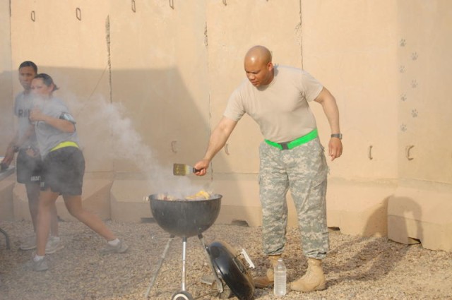 Cook-off heats up morale among Soldiers in Iraq