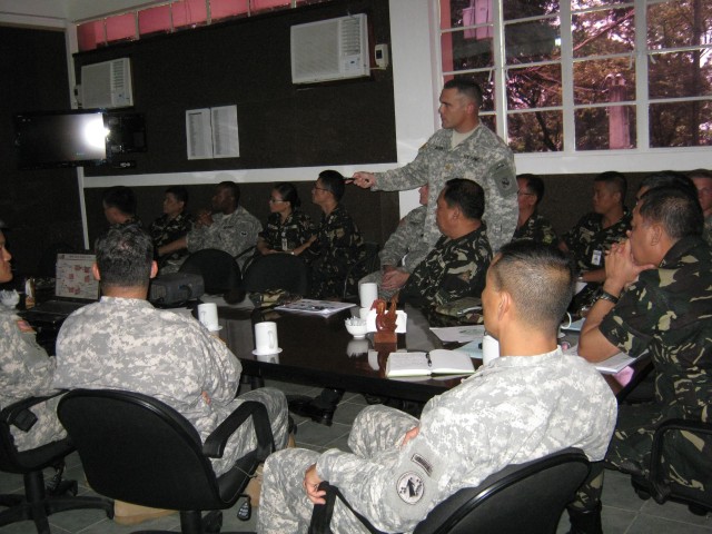 USARPAC and NOLCOM combine effort at Balikatan-11 planning conference