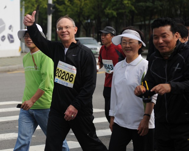 Eighth Army co-hosts International Peace Marathon