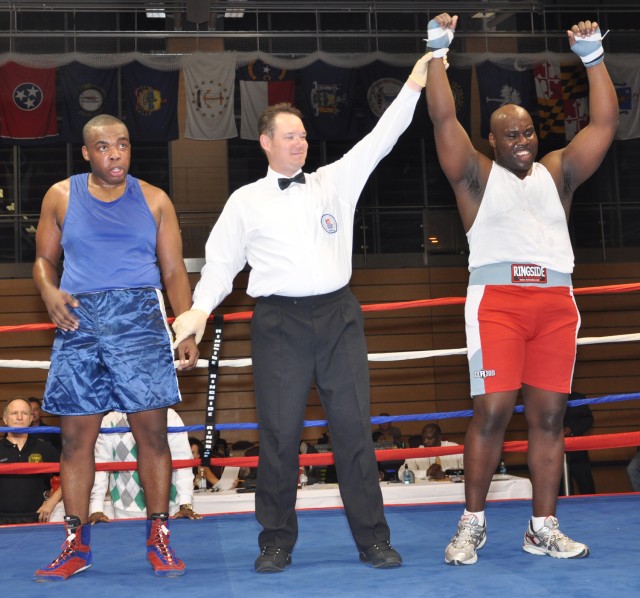 Mixing it up in Wiesbaden: Boxing fans get money&#039;s worth at Hispanic Heritage Month Tournament