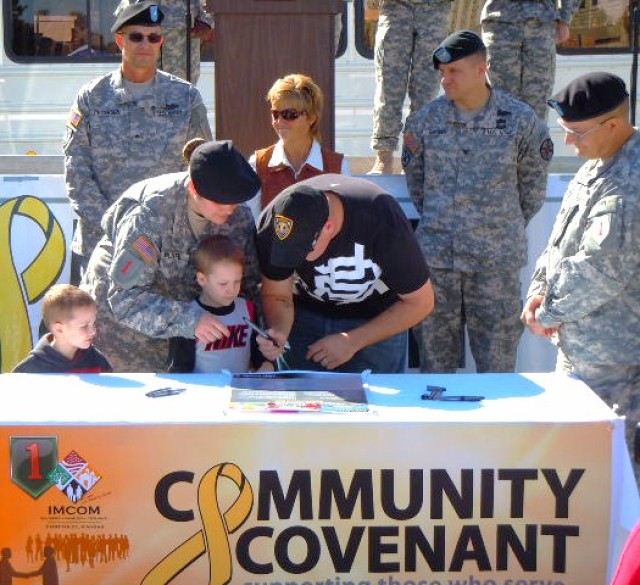 Combat Aviation Brigade re-signs covenant with Pottawatomie County