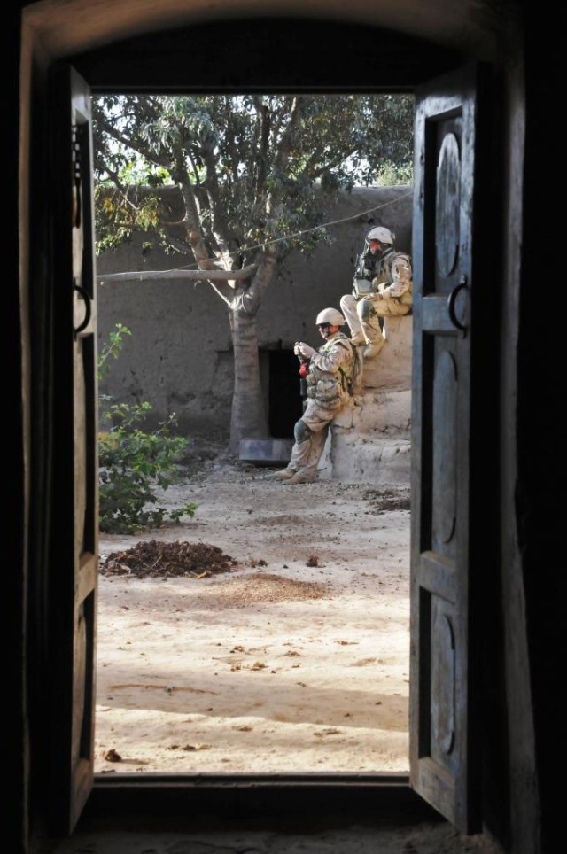 Canadian patrol in Panjwai'i 13