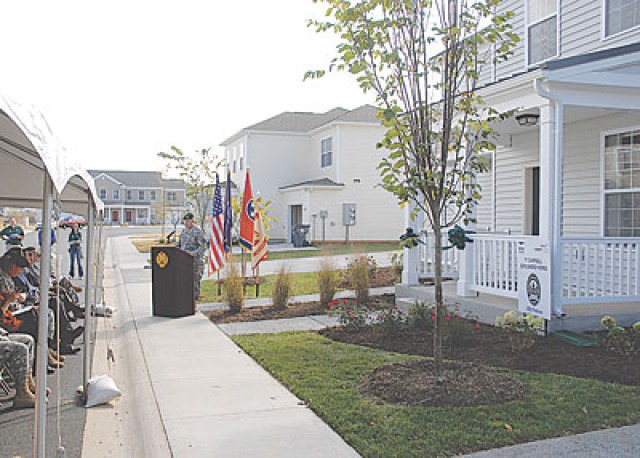 Families view new homes 