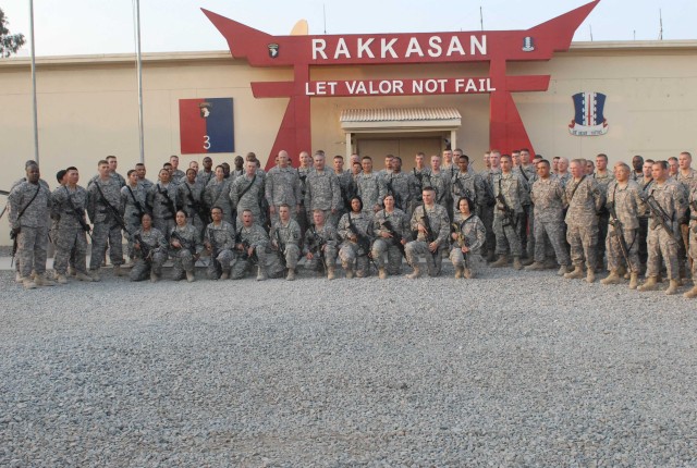 236 Rakkasans reenlist in combat zone