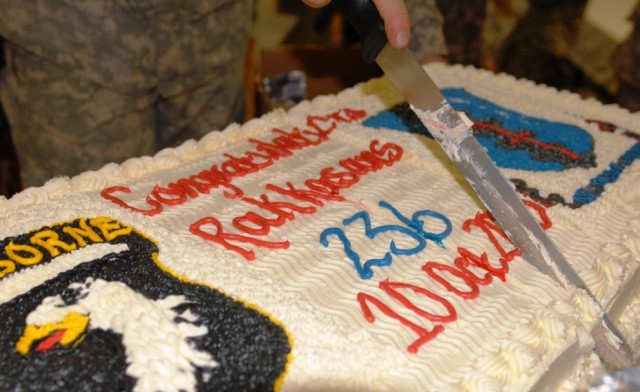 236 Rakkasans reenlist in combat zone