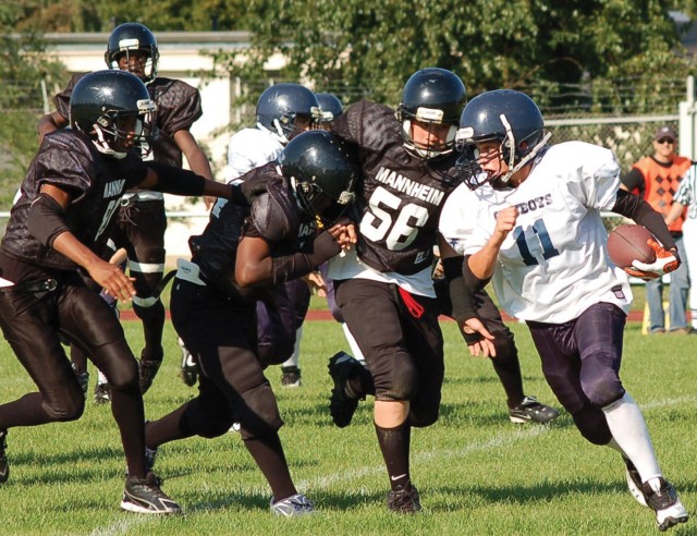 Tackle football now open to ages 9-14 | Article | The United States Army