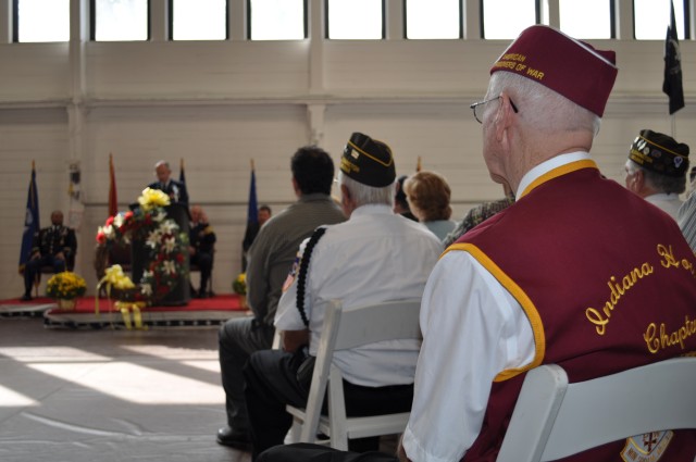 Former POW listens to guest speaker