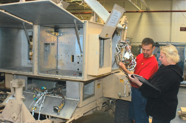 Marine Corps Firefinder mission begins