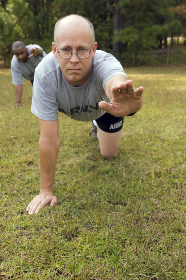 Reserve &quot;Wildcat&quot; NCOs train on new physical readiness training