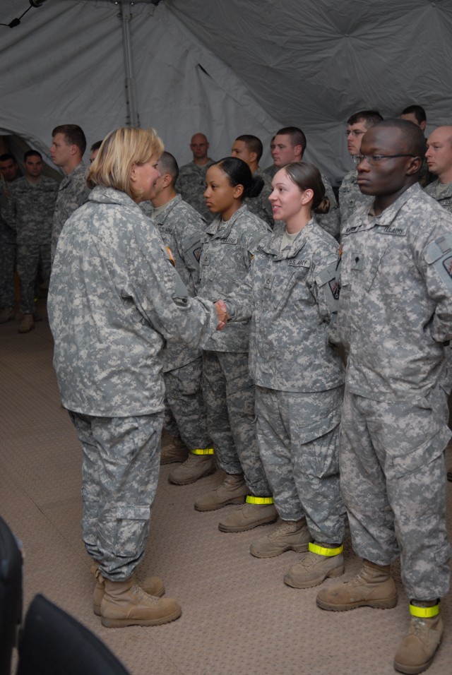 21st TSC&#039;s general recognizes Saber Strike 2011 Soldiers