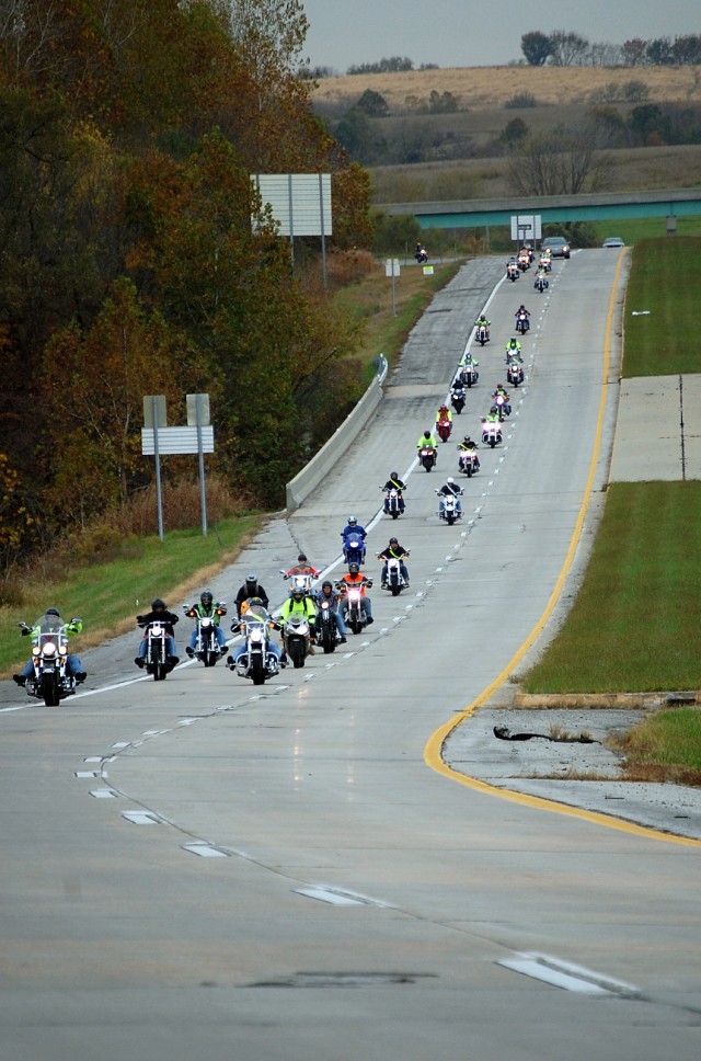 Motorcycle mentors lead autumn ride