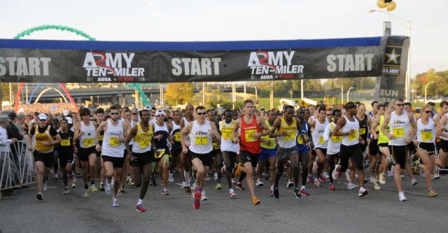 Fort Drum Soldiers run in 26th Army Ten-Miler
