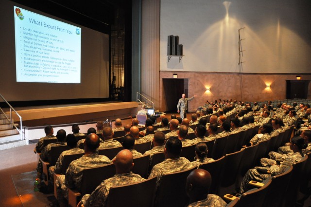 CAB commander briefs senior leaders