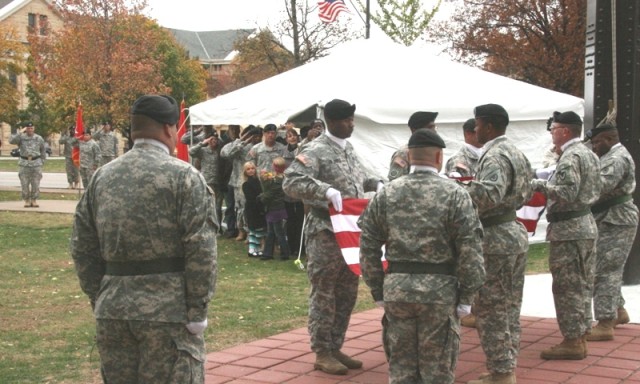 General welcomed, 10 Soldiers retire at Rock Island Arsenal
