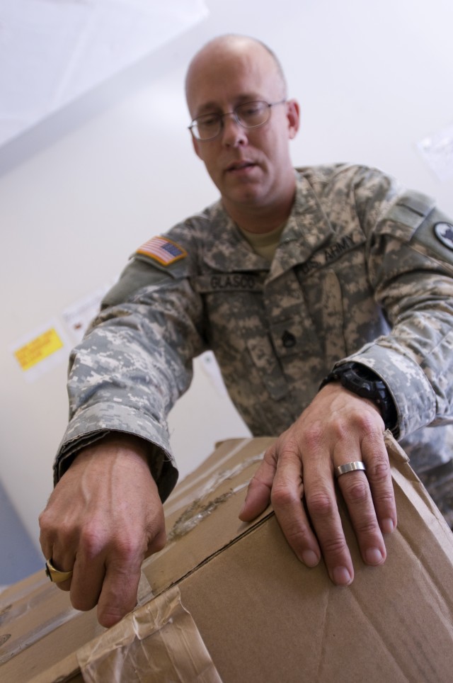 Reserve NCOs help Wildcats go green at work, home