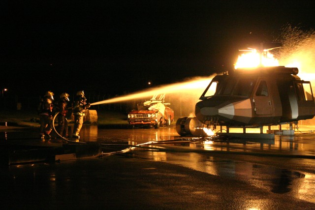 Fort Riley Fire Department participates in night-fire exercise 
