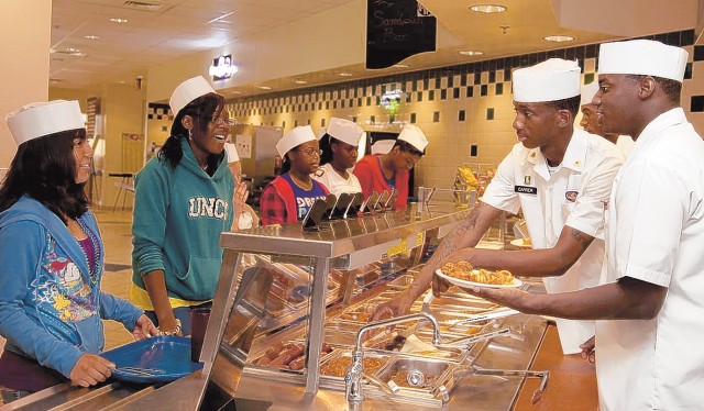 Fort Bragg Soldiers give students a taste of the Army