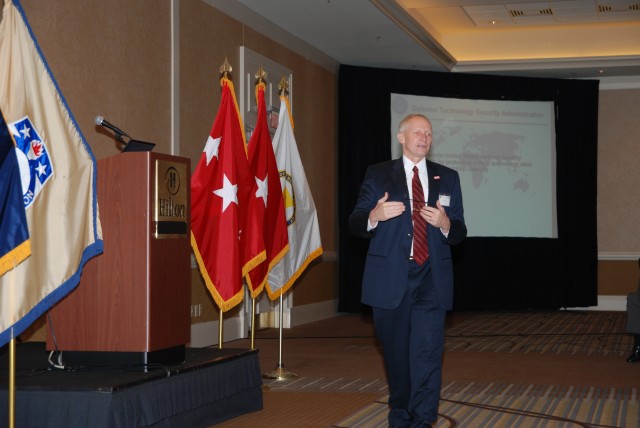 USASAC hosts &quot;Army Security Cooperation Meeting&quot;