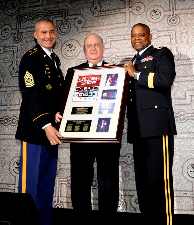 Soldier Show raises audience from their seats at D.C.&#039;s Warner Theatre