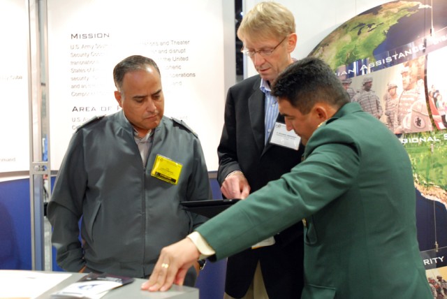 AUSA exposition visitors learn firsthand of Army South&#039;s partner-nation army relationships