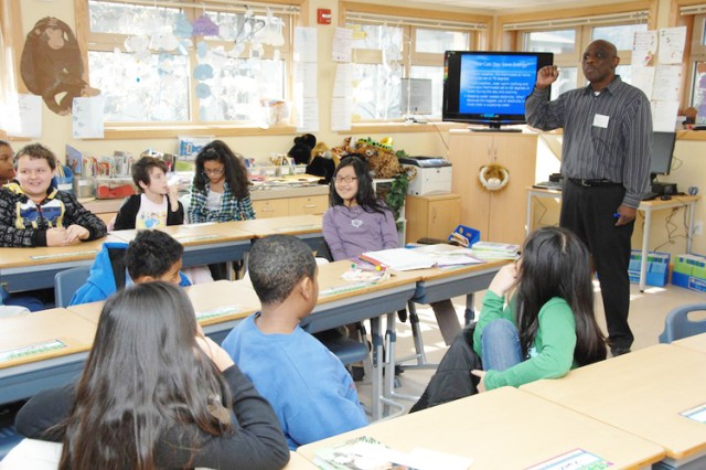 Public Works teaches students to pull plug on energy waste