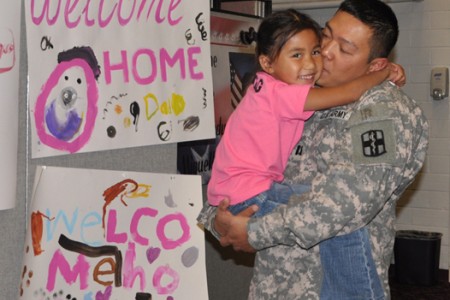 military coming home signs