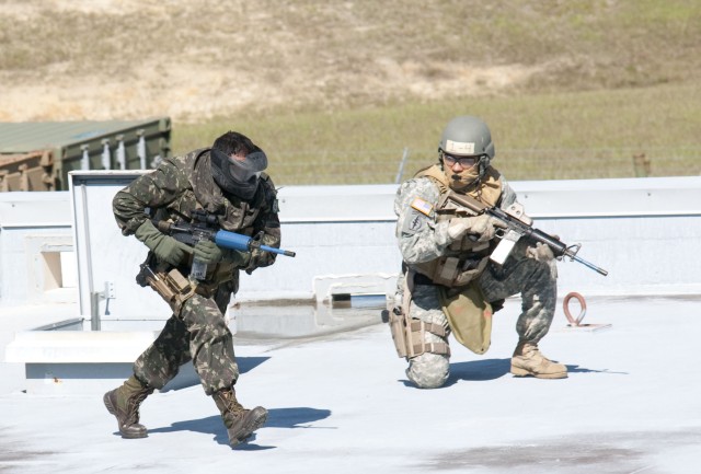 7th Special Forces train with Brazilian team