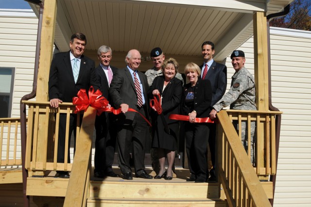 Secretary of the Army cuts ribbon for new WTU, Soldier and Family Assistance Center