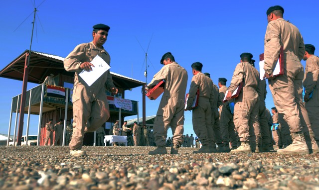 42 Iraqi Army students finish M1A1 Familiarization Course