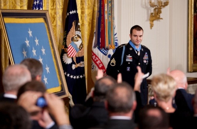 Medal of Honor presented to Staff Sgt. Salvatore Giunta