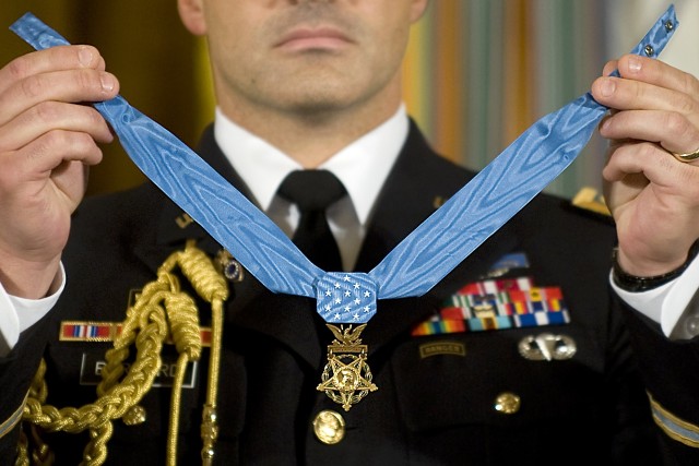 Medal of Honor presented to Staff Sgt. Salvatore Giunta