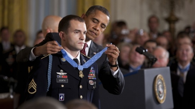 Obama presents Medal of Honor to Soldier at White House