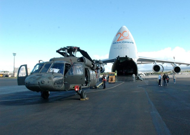 25th CAB, Army Sustainment Command pioneer aircraft redeployment