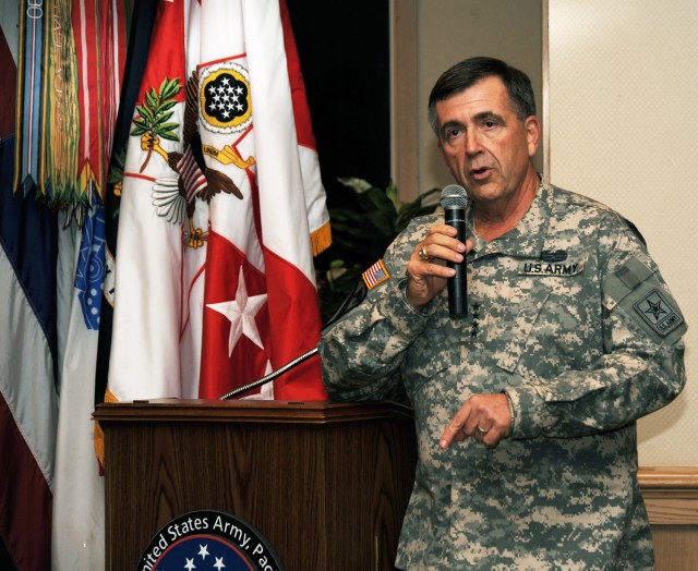 Army Vice Chief of Staff Gen. Peter W. Chiarelli Visits U.S. Army Pacific 