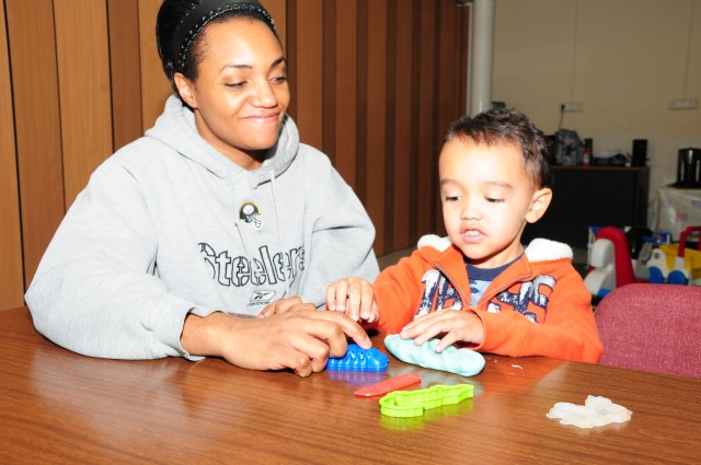 Support group mentors moms of young children