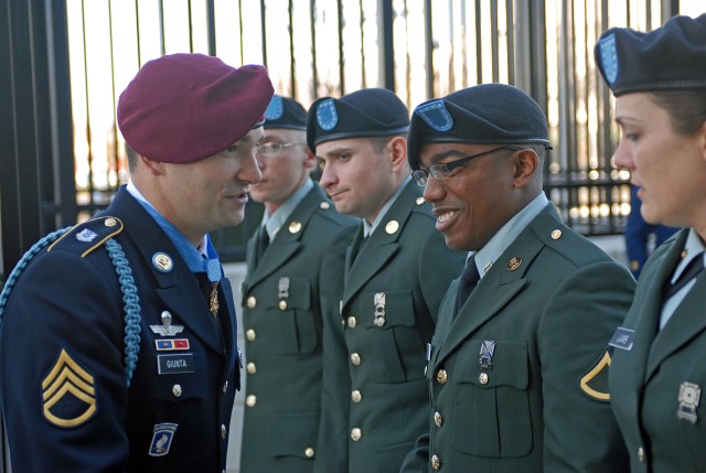 Giunta talks with AIT Soldiers