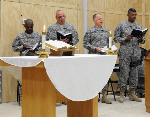 Army Chief of Chaplains celebrates Thanksgiving in southern Iraq