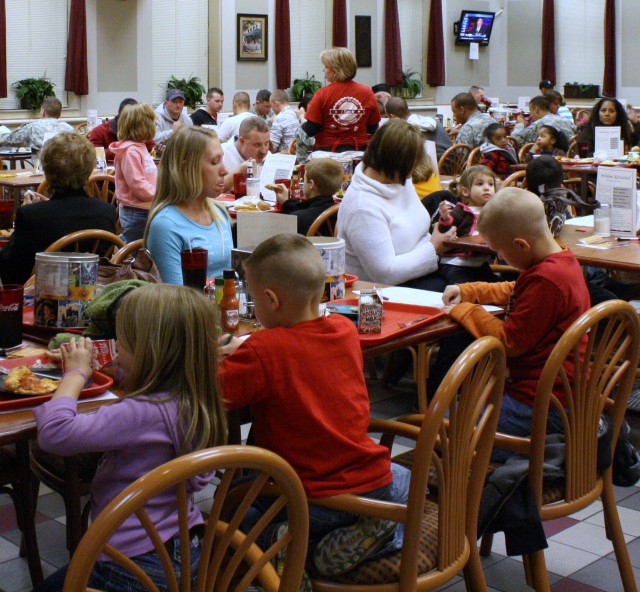 Families enjoy Military Family Appreciation Month dinner at Cantigny