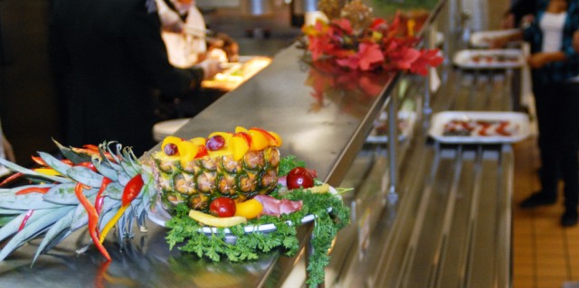 Presidio leaders dish it out to DFAC patrons