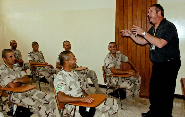 English language teachers begin classes in Rustamiyah, across Iraq