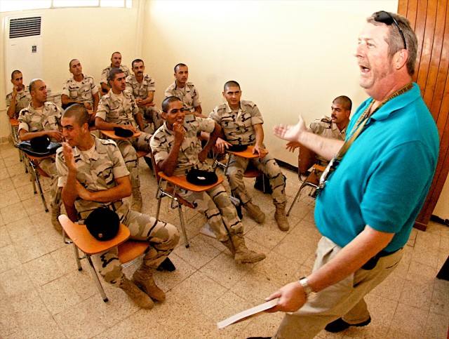 English language teachers begin classes in Rustamiyah, across Iraq