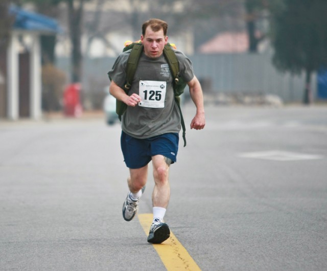 2nd Infantry Division troops dominate rucksack challenge