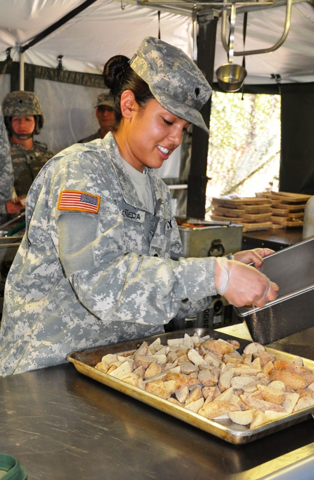 Back to kitchen basics: Connelly competition heats up at Fort Bragg