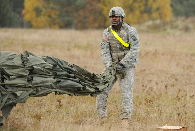 18th CSSB surpasses Army standard during sling load training