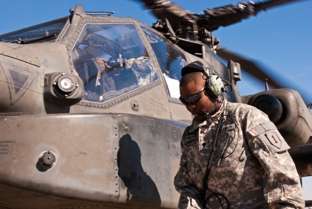 Army crews work behind scenes to maintain Apache helicopters