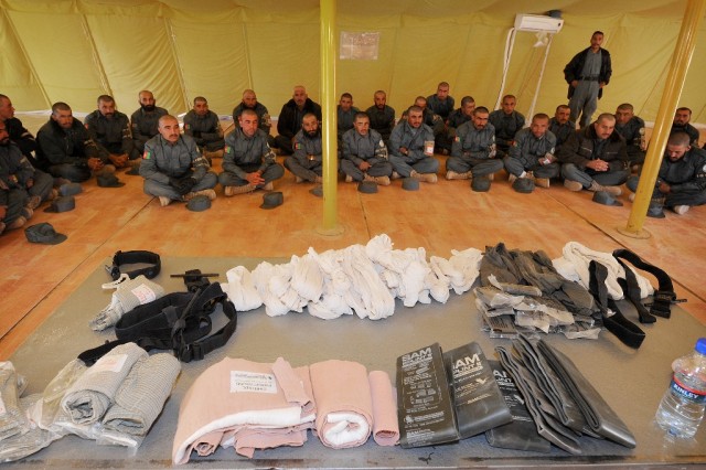 ANP recruits learn first aid from Stryker medic