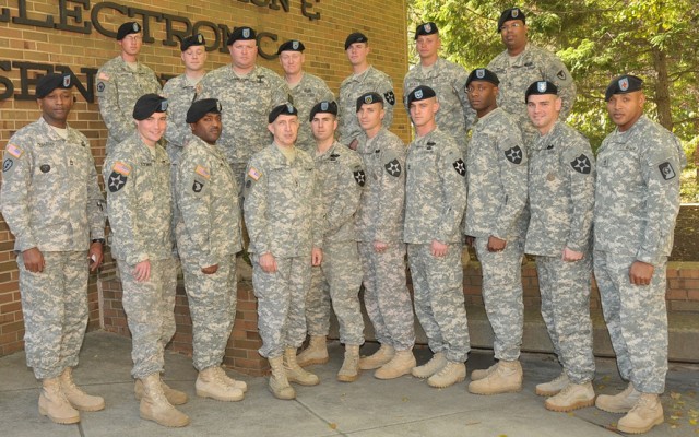 I Corps Soldiers tour RDECOM
