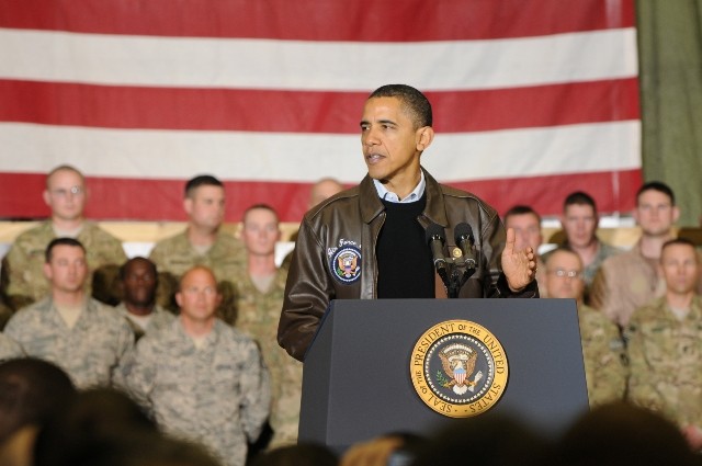 Obama visits U.S. troops in Afghanistan