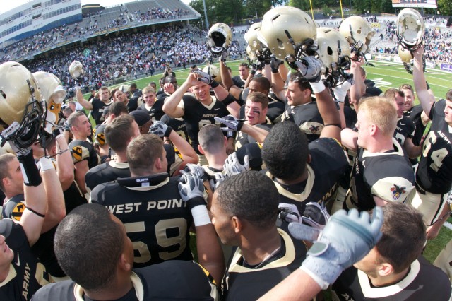 Army will Face SMU in the Bell Helicopter Armed Forces Bowl.